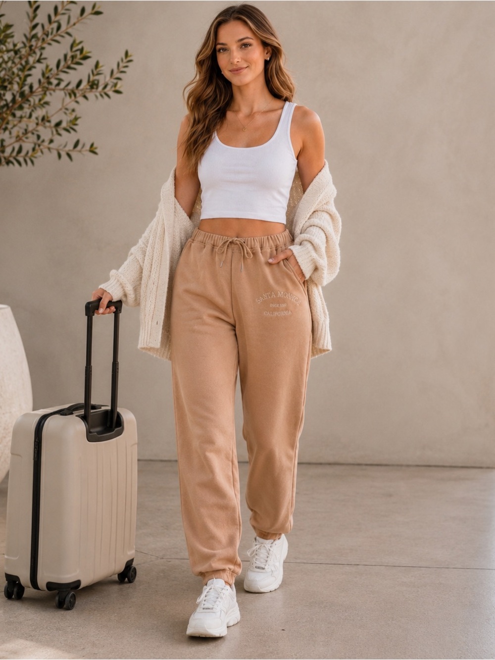 Gilli Santa Monica Velour Jogger Pants NWT Tan Beige M